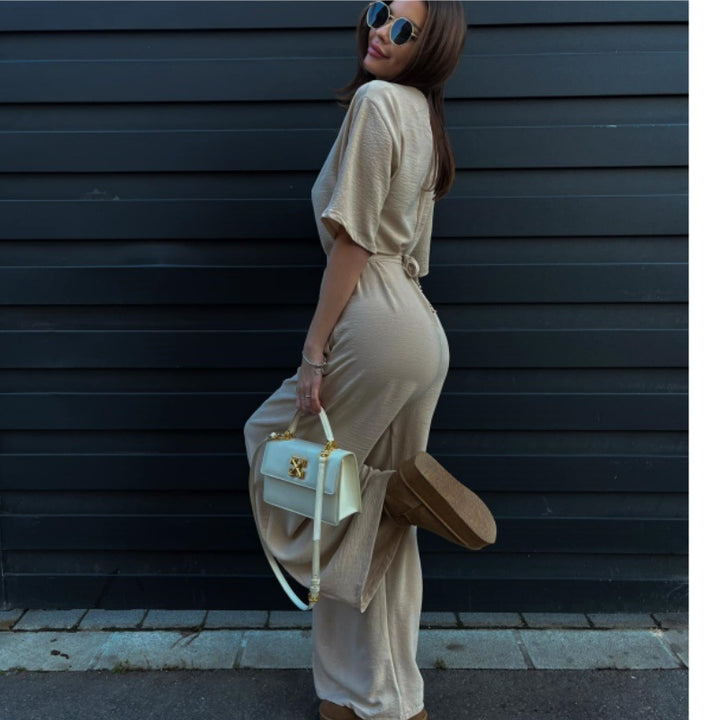 VELISSIA™ | Flowy Minimalist Jumpsuit – Comfort & Timeless Style