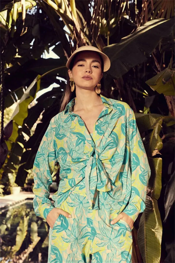 VELISSIA™ | Tropical Foliage Set – Vibrant Yellow & Aqua Blue Energy